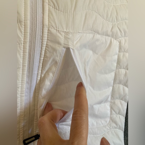 🌞Outdoor Ventures White Puffer with Gray Long Sleeve Lightweight Jacket #O - Picture 5 of 10